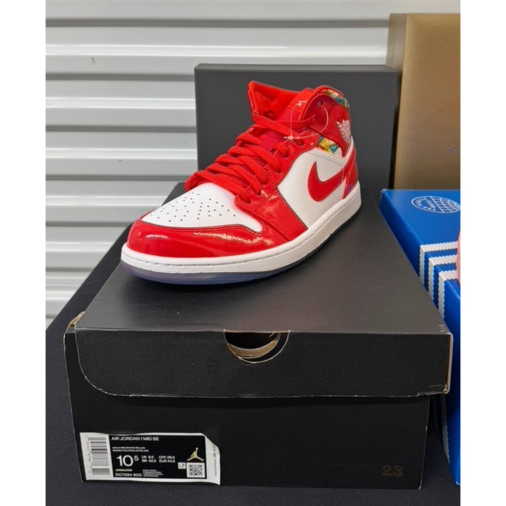 Size 10.5 - Air Jordan 1 SE Mid Barcelona Sweater